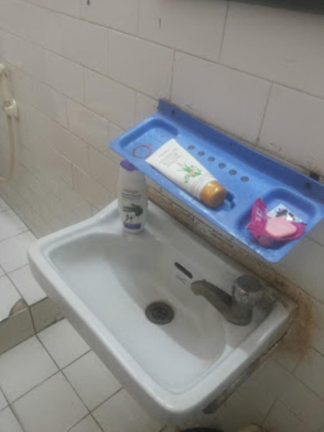 Hotel Blue Wheel,Бхубанешвар Екстериор снимка